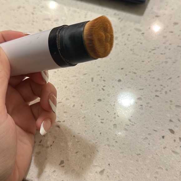 Makeup by Mario soft sculpt shaping stick - Picture 4 of 4